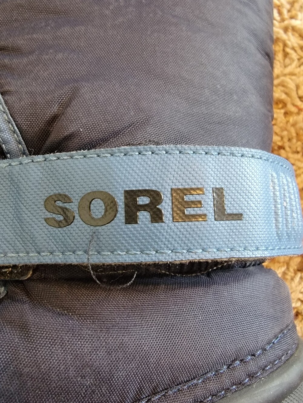 Sorel Light and Dark Blue Kids/Youth Navy Flurry Snow Boots. Size US 3 - Picture 4 of 9